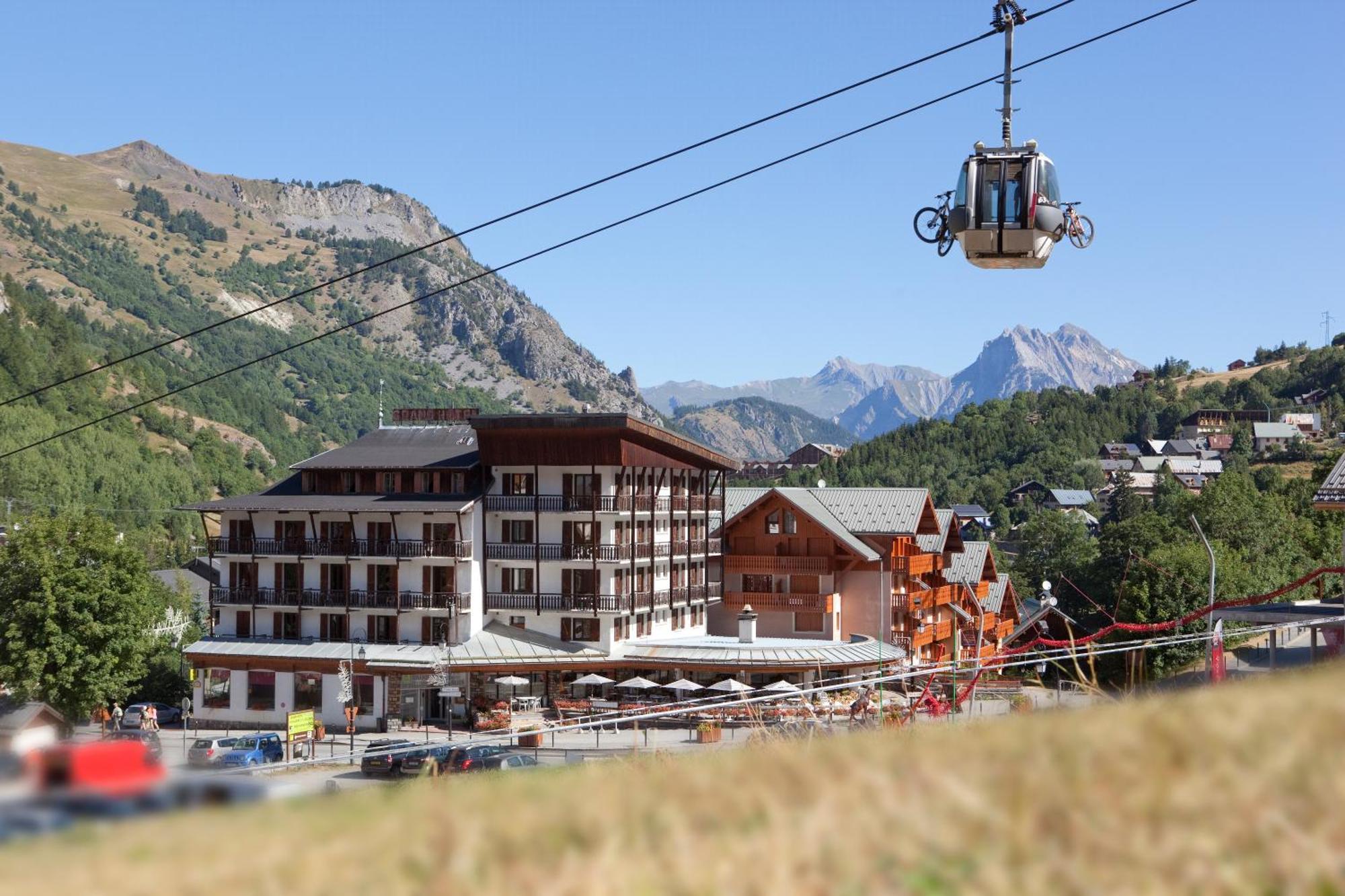 Grand Hotel De Valloire Et Du Galibier Екстериор снимка